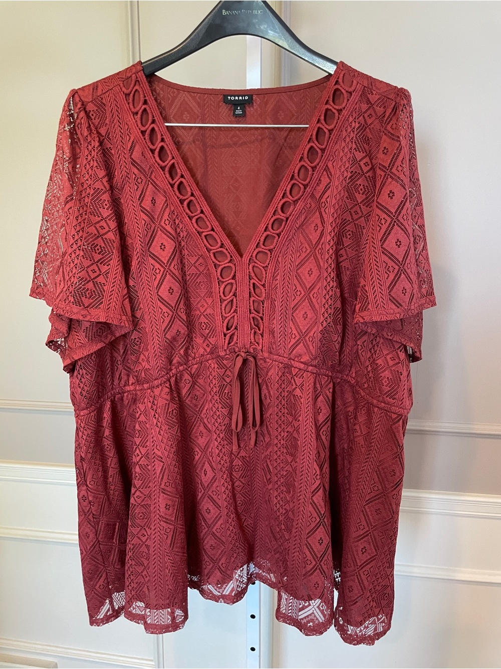 Torrid Rust Red Crochet Lace Peplum Top 4 Boho V-Neck Flutter Sleeve